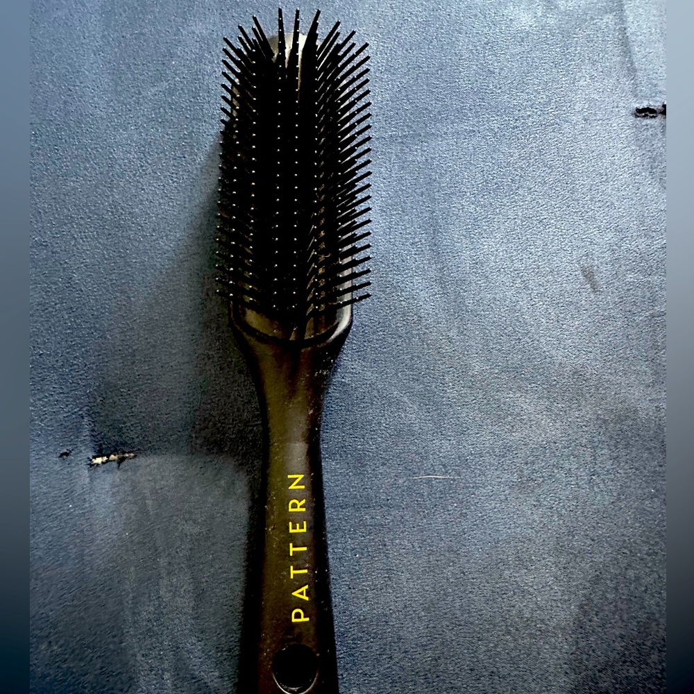 Pre owned! Pattern Shower Brush